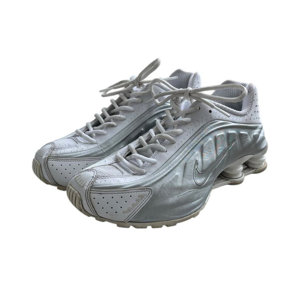 Nike Women's Shox R4 White Metallic Platinum AR3565-101 Sneakers Size 8.5 - Picture 2 of 6